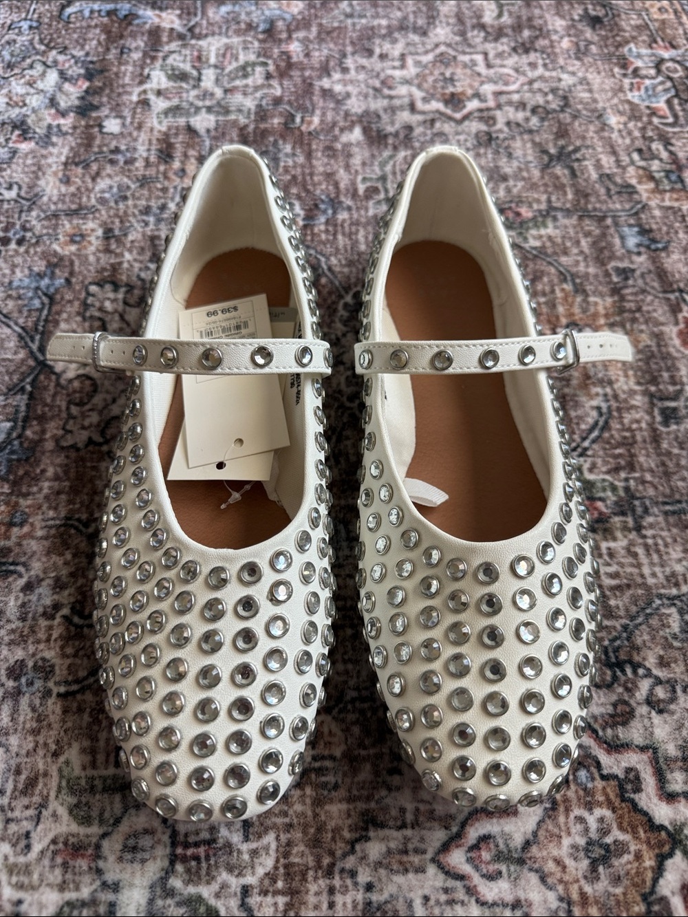 NWT Studded Mary Jane Flats in White Sz 8